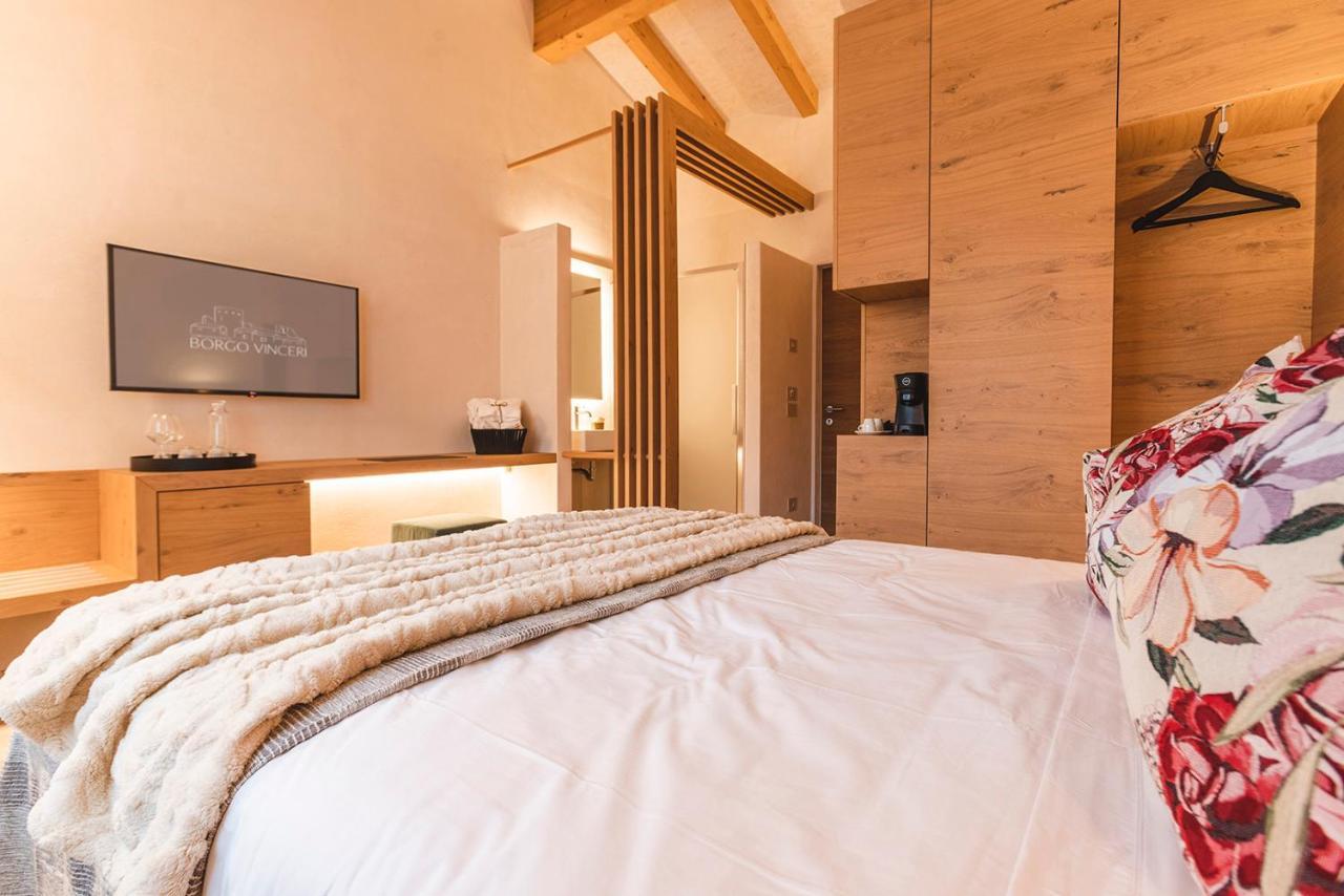 Borgo Vinceri Villa ลูเชรา ภายนอก รูปภาพ