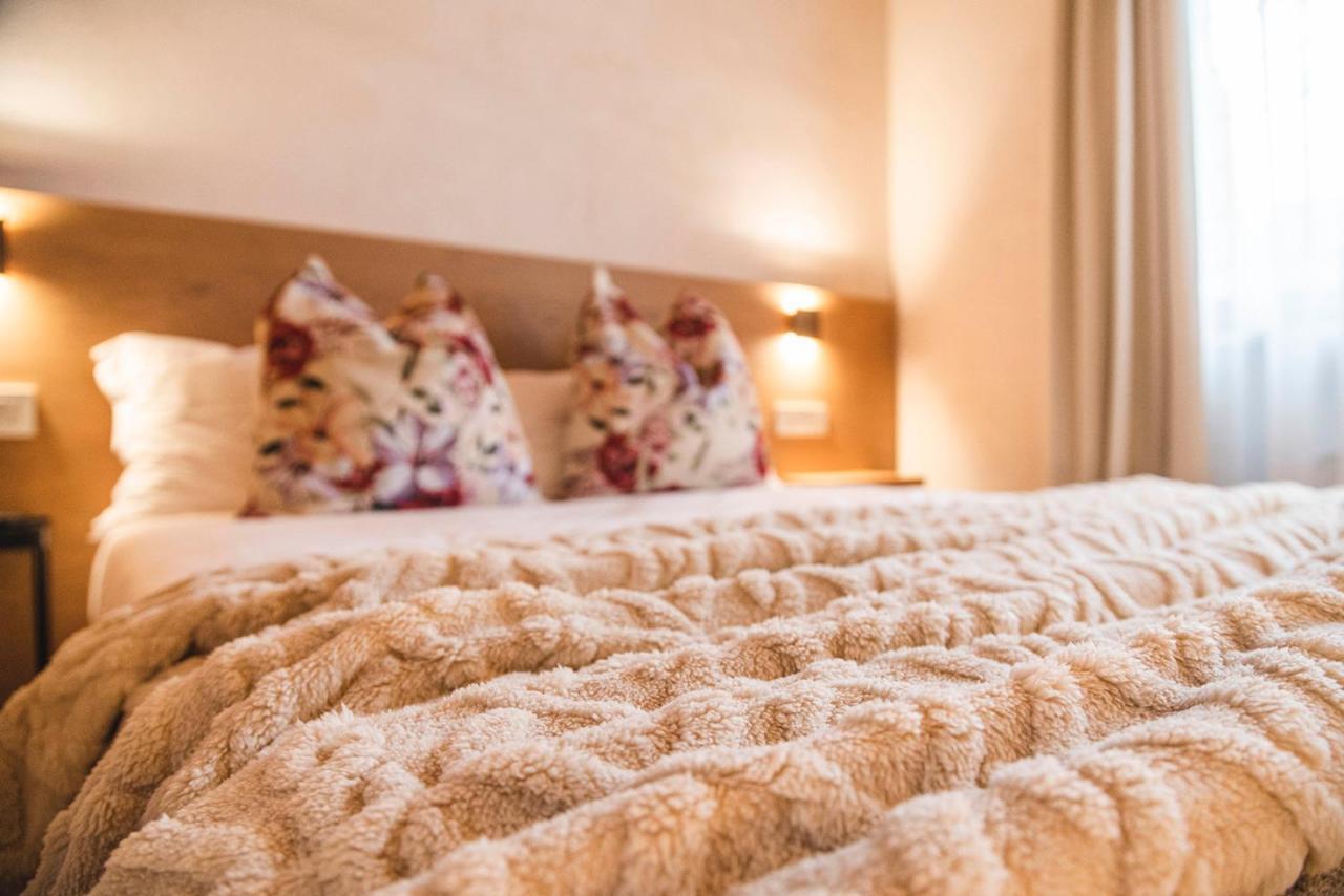 Borgo Vinceri Villa ลูเชรา ภายนอก รูปภาพ